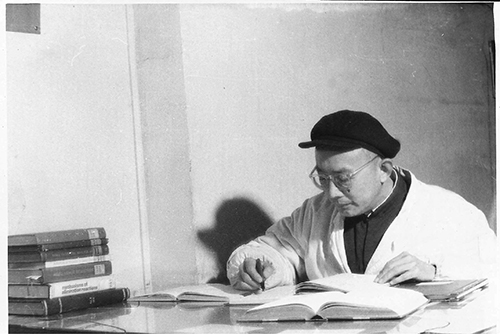 黄维垣,中国科学院院士,我国有机氟化学的奠基人之一